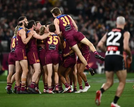 Brisbane Demolish Collingwood to Claim Grand Final Clash With The Cats